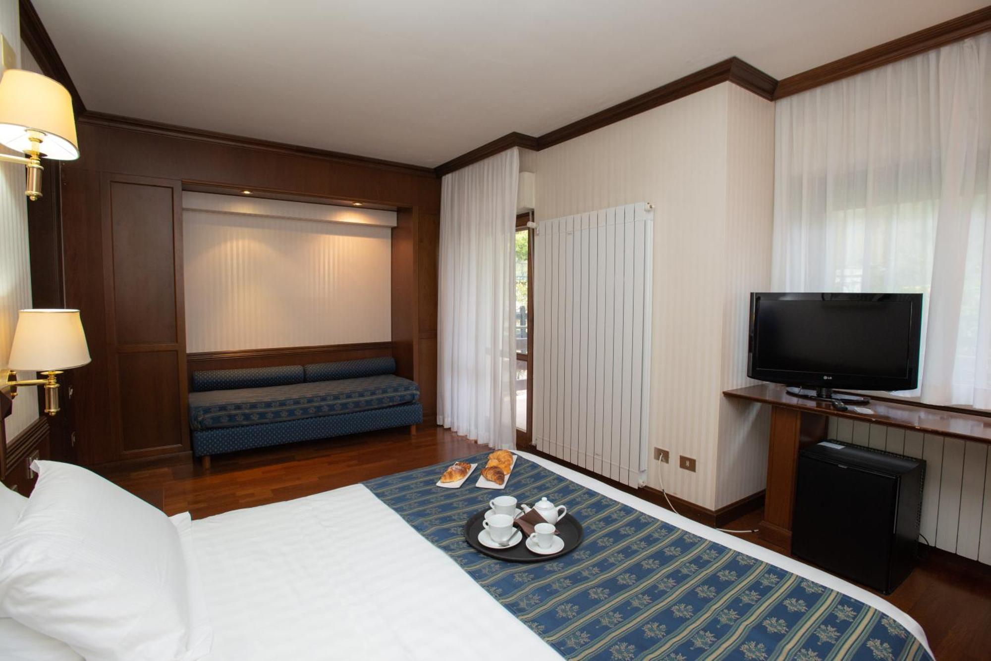 Hotel Corona & Spa Pescasseroli Esterno foto